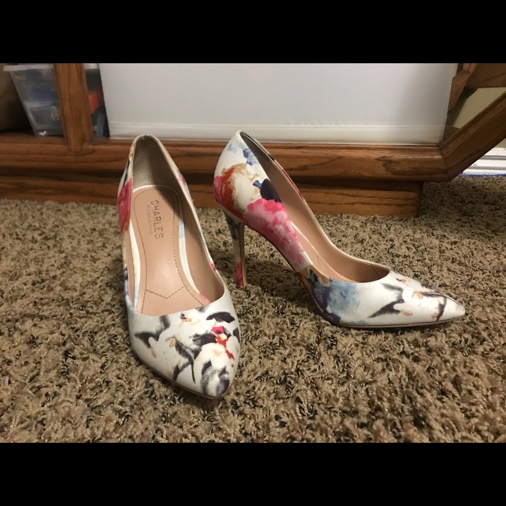 High heels with flowers 🌸